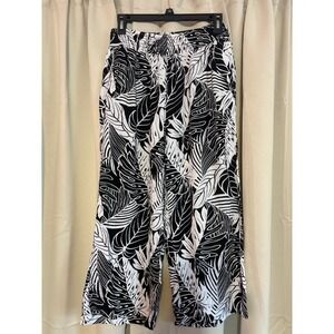 Grace The Perfect Fit Large Black White Tropical Leaf Wide Leg crop Pants Boho